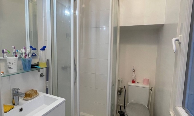 Republique–Point-du-Jour Apartment | 2 Pièces Proche Métro 27 M2