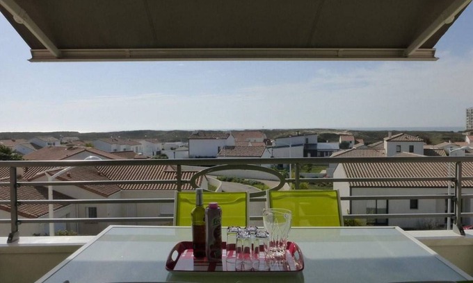 Saint-Gilles-Croix-de-Vie Apartment | 2-room apartment with balcony, parking and near the beach in Saint-Gilles-Croix-de-Vie