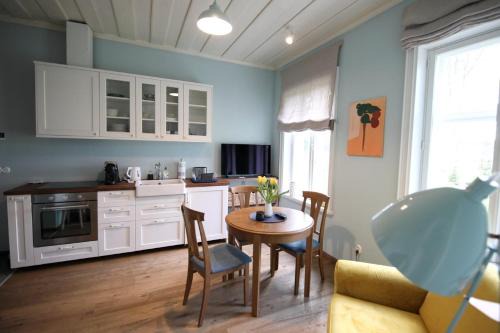 Pohja-Parnumaa Parish Apartment | 2 room apartment in Sikana Manor