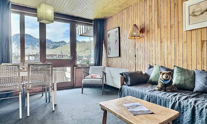 Le Lavachet Apartment | 2 rooms, 4 pers, close to slopes/shops, balcony, pets allowed