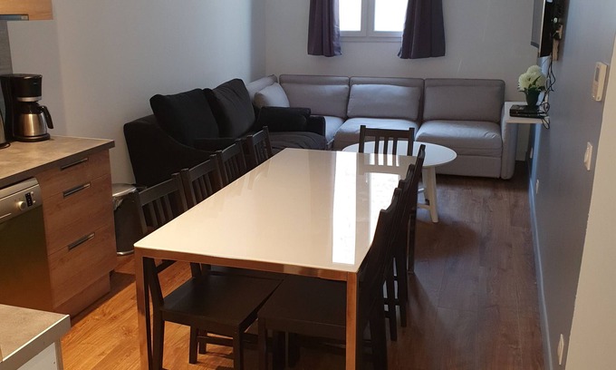 Vincennes Apartment | 2 rooms flat 15 min Paris and 30 min Disneyland