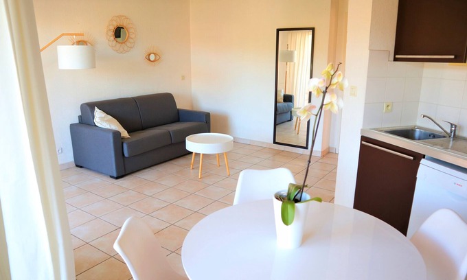 Mandelieu-La-Napoule Apartment | 2 Rooms Garden View #211