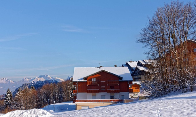 Thollon-les-Memises Apartment | 2 rooms, large terrace, parking, high-speed wifi