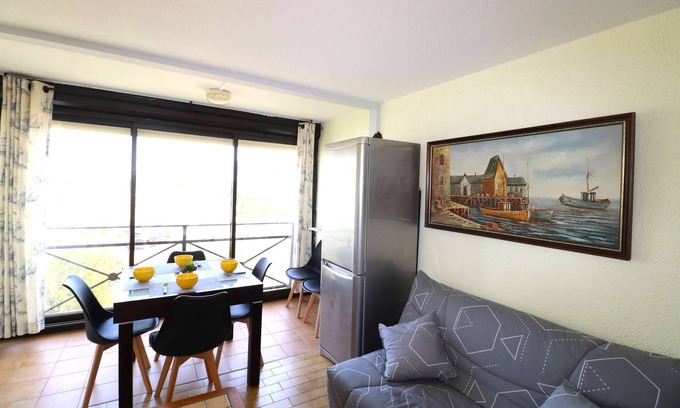 Le Grau-Du-Roi Apartment | 2 rooms with swimming pools near the sea and shops