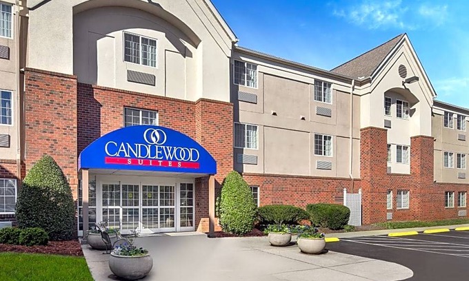 Crabtree Hotel | 2-Star Hotel ∙ Candlewood Suites Raleigh Crabtree, an IHG Hotel