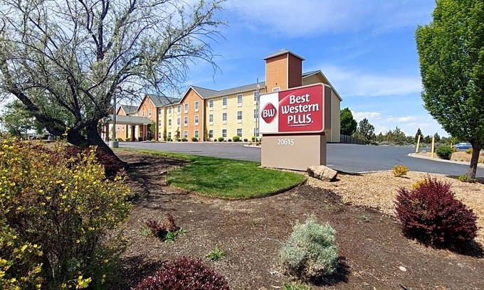 Boyd Acres Hotel | 2-Star Hotel ∙ Best Western Plus Bend North