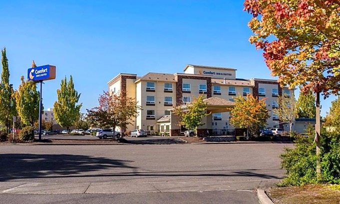 Salem Hotel | 2-Star Hotel ∙ Comfort Inn & Suites Salem