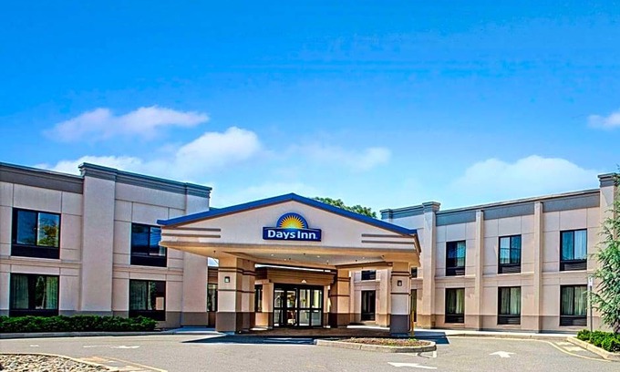Parsippany Hotel | 2-Star Hotel ∙ Days Inn by Wyndham Parsippany