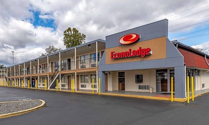 Charlottesville Hotel | 2-Star Hotel ∙ Econo Lodge North Charlottesville