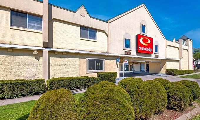 Cortland Hotel | 2-Star Hotel ∙ Econo Lodge Cortland