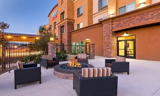 Norco Hotel | 2-Star Hotel ∙ Fairfield Inn & Suites Riverside Corona/Norco