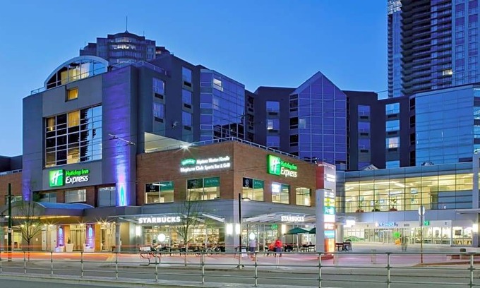 Metrotown Hotel | 2-Star Hotel ∙ Holiday Inn Express Vancouver-Metrotown (Burnaby)