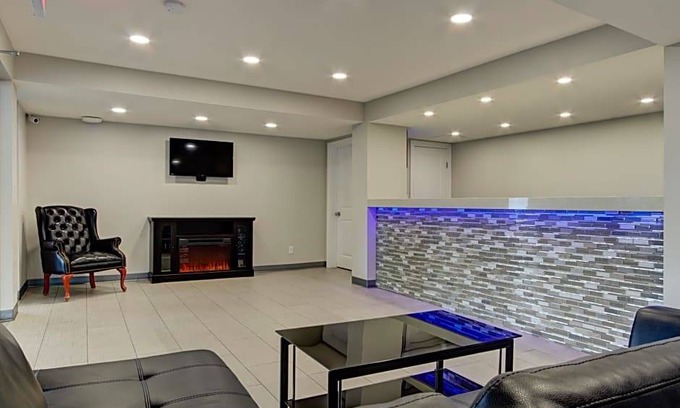 Kamloops Hotel | 2-Star Hotel ∙ Knights Inn Kamloops