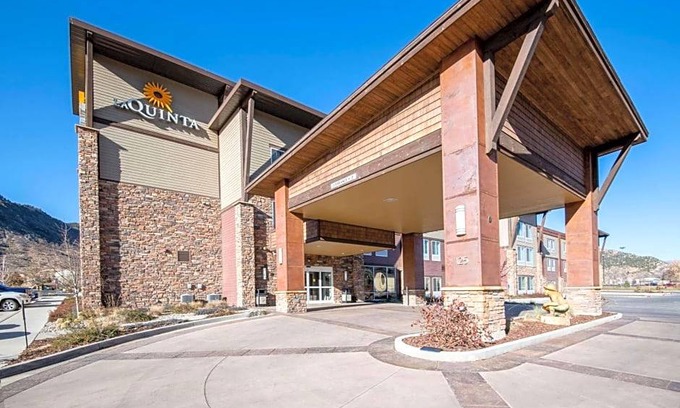 Durango Hotel | 2-Star Hotel ∙ La Quinta by Wyndham Durango