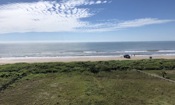 Port Bolivar House | 2 Story Upscale Beachfront House With unobstructed Beach Views from every room.