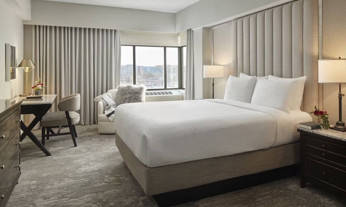Capitol Hill Hotel | 2-Unit Spacious Retreat Near US Capitol | Ideal for History Lovers & Sightseeing
