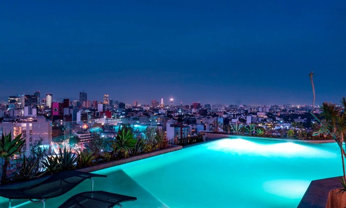 Hipodromo House | 2 Urban Rooms, Hot Tub & Yoga - Steps from Parque México! Valet Parking