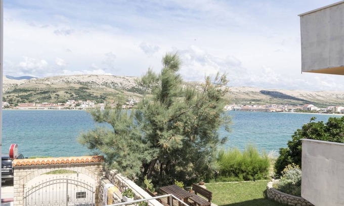 Pag Apartment | 20 m² Apartment ∙ 2 guests