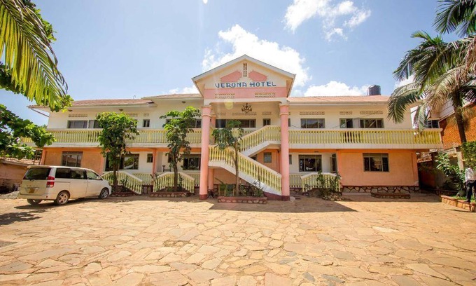 Kampala Hotel | 20 m² Hotel ∙ 2 guests