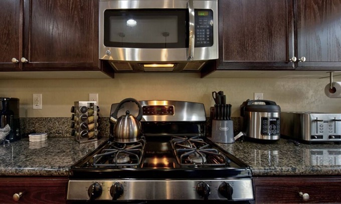 Providence House | 20 Mins From Downtown Las Vegas