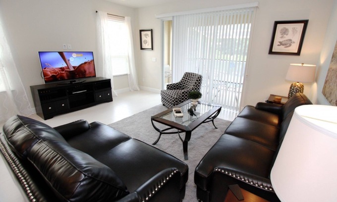 Four Corners House | 20% off 5 Nights or Longer in Orlando