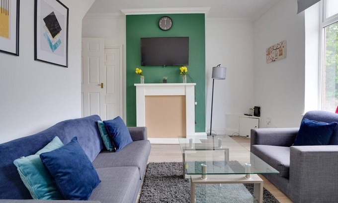 Newbottle House | ๐ 20% Off - Furnished 3 Bed/Wi-Fi/Free parking/6 Guest's ๐