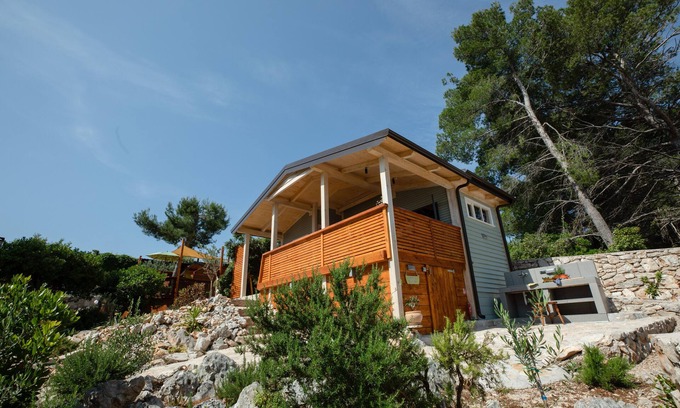 Rogac Ski Chalet | !20% OFF in October!/Unwind in a unique chalet with an amazing sea view patio