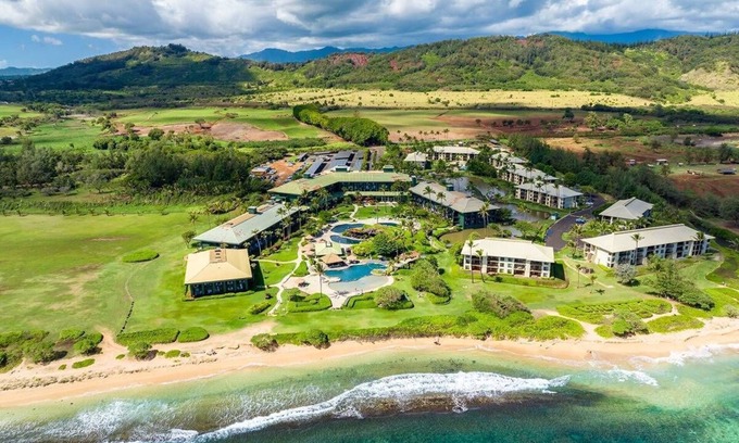 Hanamaulu Hotel | 20% off new listing discount!4 Star Beachfront Resort. AC. Restaurant. Pool. Gym
