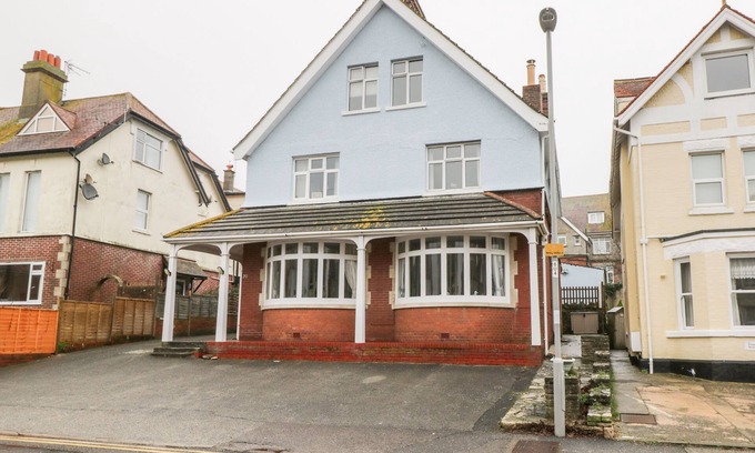 Swanage Cottage | 20 ULWELL ROAD, pet friendly, country holiday cottage in Swanage