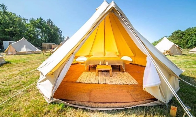 Llanfaethlu Cabin | 20 'Vega' Bell Tent Glamping Anglesey