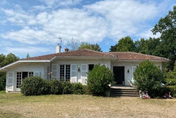 Saint-Andre-de-Seignanx House | 200 m² House ∙ 4 bedrooms ∙ 9 guests
