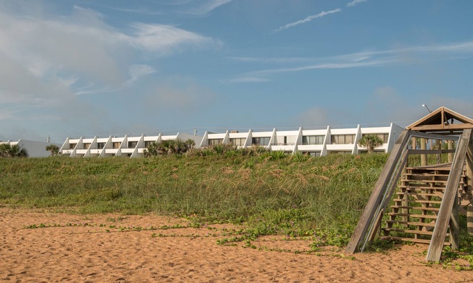 Flagler Beach House | 200 ft from beach! Totally renovated in 2023. Small town feel of Flagler Beach.