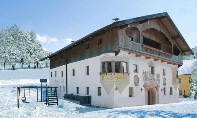 Itter Apartment | 200 m² Apartment ∙ 5 bedrooms ∙ 10 guests