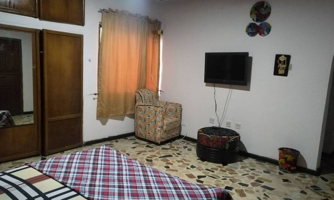 Gbagada Resort | 200 m² Private room ∙ 1 bedroom ∙ 3 guests