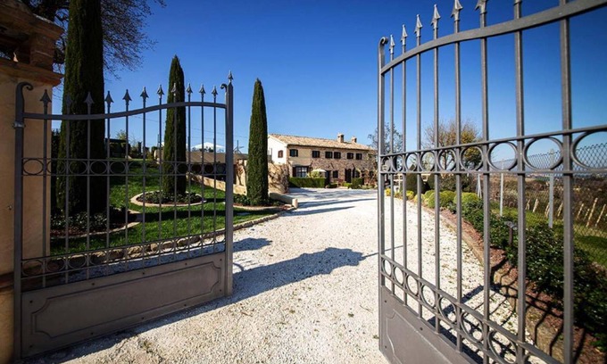 San Marcello Villa | 200 m² Villa ∙ 3 bedrooms ∙ 10 guests