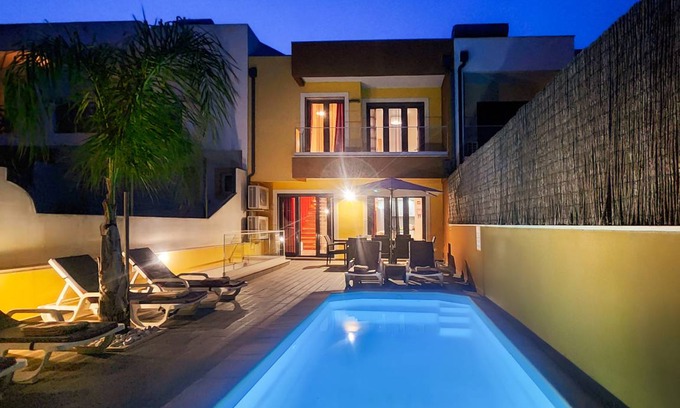 Montechoro Villa | 200 m² Villa ∙ 5 bedrooms ∙ 10 guests
