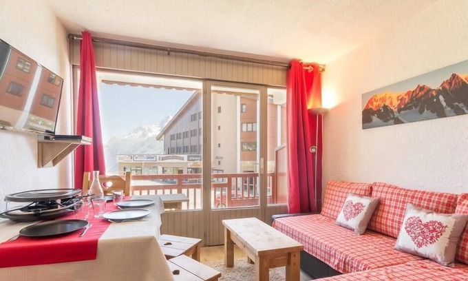La Rosiere Apartment | 200m from ski slopes, 1st floor, terrace, tv, ski locker, 25m², La Rosière