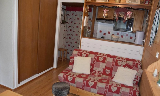 Pralognan-la-Vanoise Apartment | 200m from ski slopes, Ground floor, terrace, tv, ski locker, 21m², Pralognan-la-Vanoise