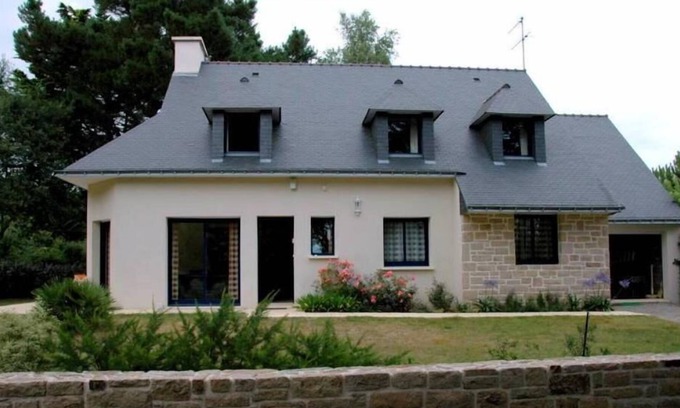 Saint-Gildas-de-Rhuys House | 200m from the ocean near town and trade, very quiet residential area