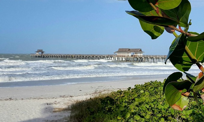 Old Naples Condo | 2024 NEWLY RENOVATED CONDO BY THE BEACH #1