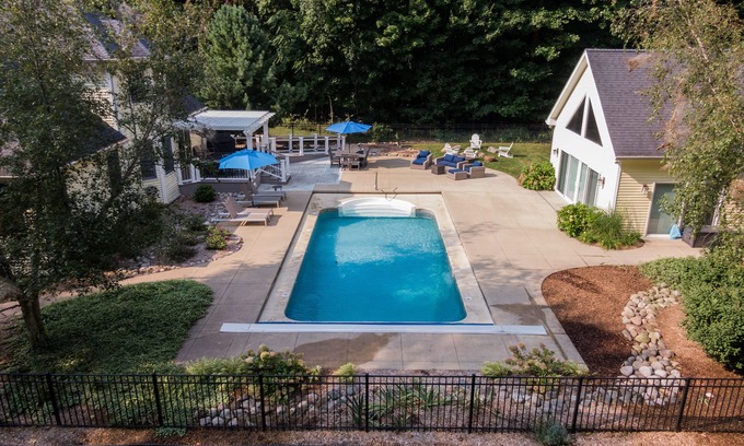 Three Oaks House | 2026 Open Secluded retreat Heated pool 13 acres pool table playground
