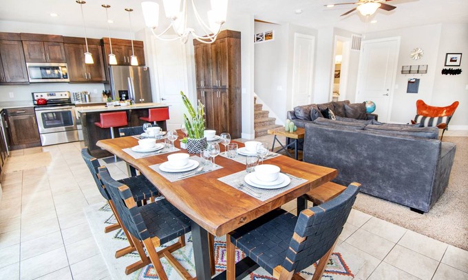 Moab House | 204 m² House ∙ 4 bedrooms ∙ 14 guests