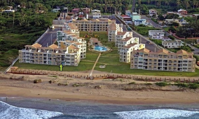 Bajura Condo | #21 Beachfront 2br-2ba Apt King & Queen Beds Jobos