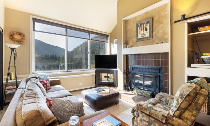 Keystone Apartment | 2105 The Pines condo
