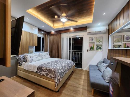 Poblacion District Hotel | 2124 Mesatierra Garden Residences with FREE WIFI and NETFLIX