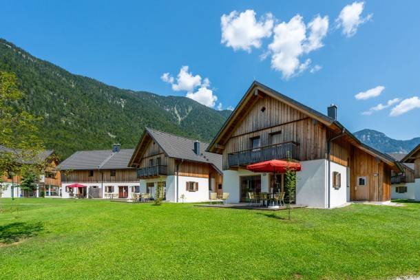 Obertraun Ski Chalet | 2150 ft² Chalet