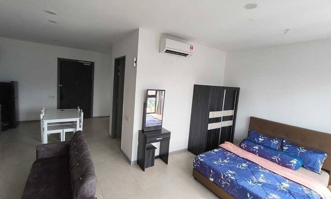 Downtown George Town Apartment | 22 Macalisterz By Georgetown Premium New 2025