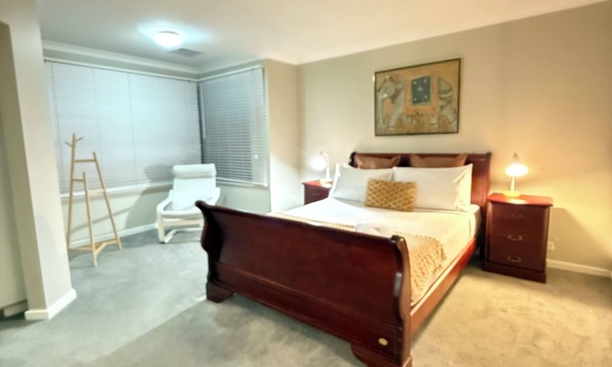 Daglish House | 22 Secluded Sanctuary 3BDR 2BA