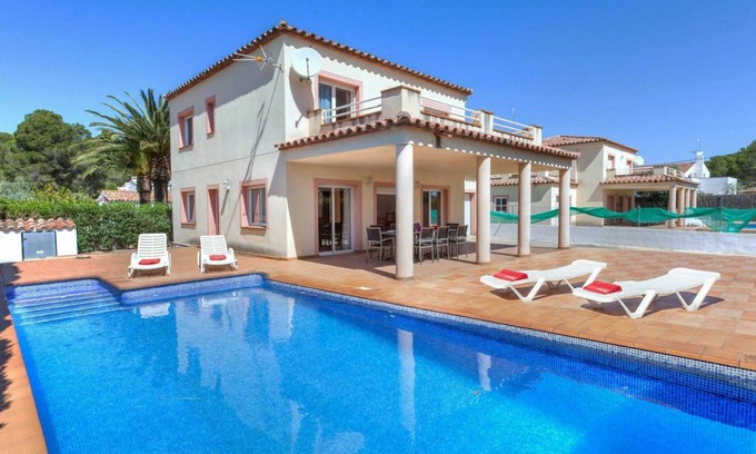 Les Tres Cales Villa | 220 m² Villa ∙ 5 bedrooms ∙ 11 guests