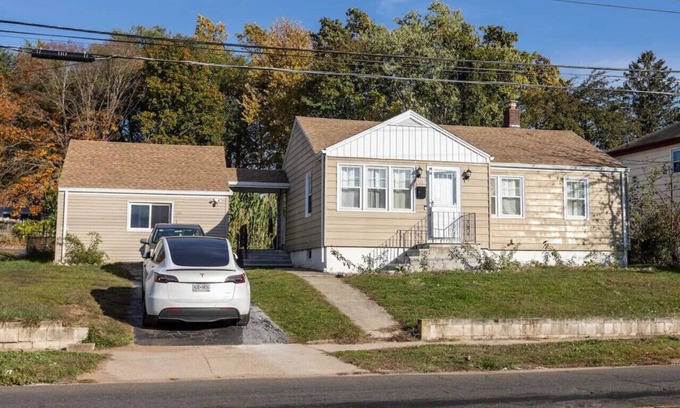 New Haven House | 229) Perfect for larger groups!
